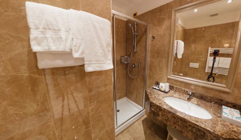 سوییت با چشمانداز دریا, Miramare & Spa