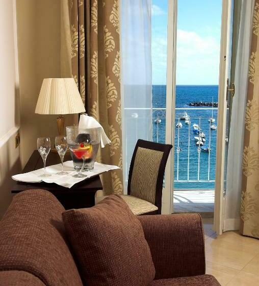 Junior Suite met Uitzicht op Zee, Miramare