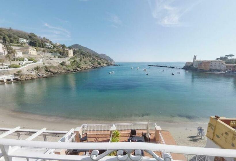 سوییت جونیور با چشمانداز دریا, Miramare & Spa