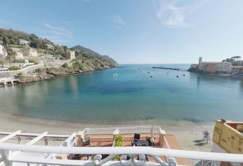 سوییت جونیور با چشمانداز دریا, Miramare & Spa