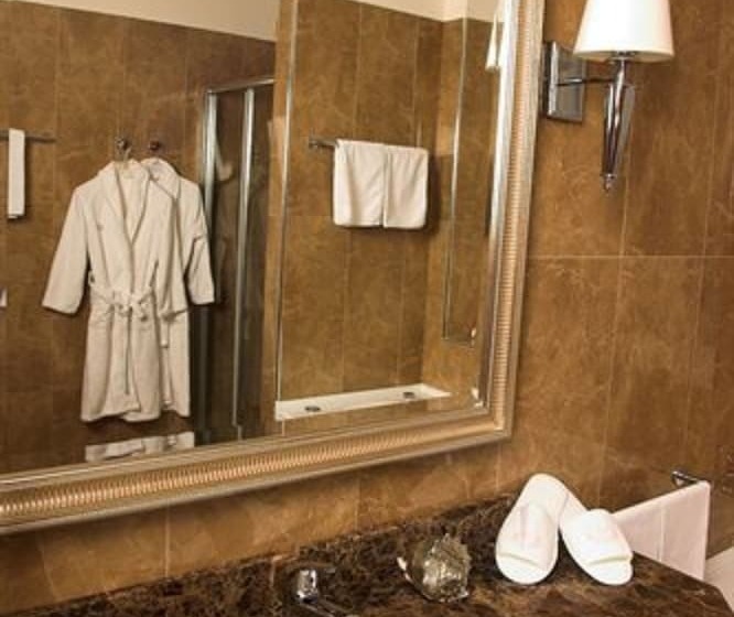 سوییت جونیور با چشمانداز دریا, Miramare & Spa