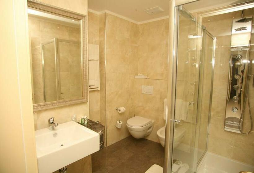 اتاق لوکس با چشمانداز شهر, Miramare & Spa