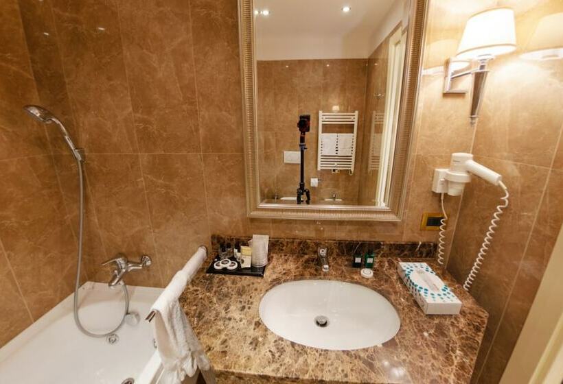 سوییت با چشمانداز دریا, Miramare & Spa