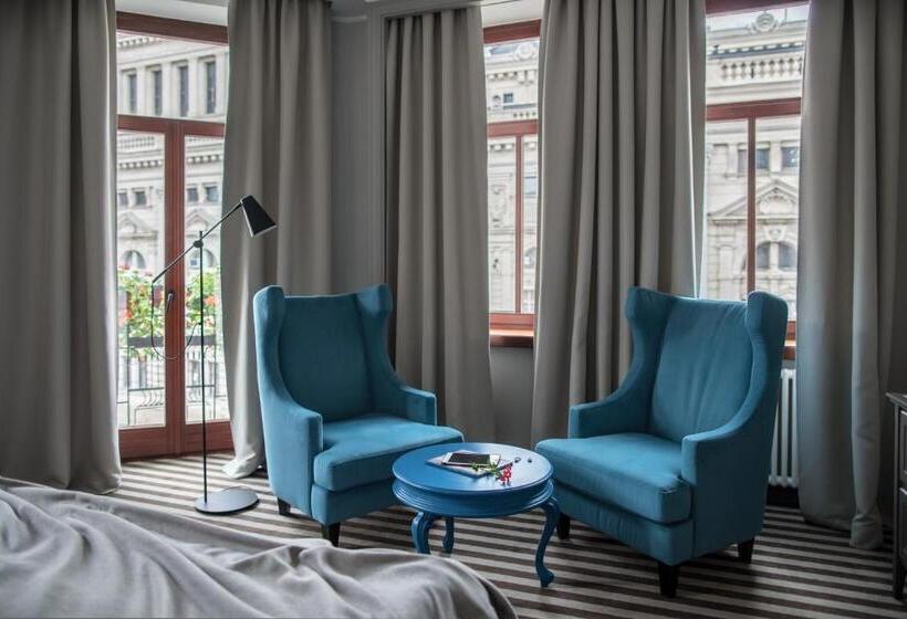 Suite, Panorama Lviv