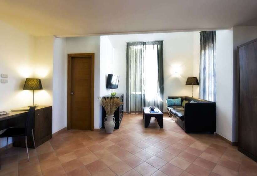 سوئیت سینیور, Relais Villa Buonanno