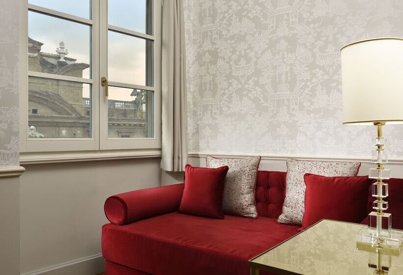 سوییت اجرایی, San Firenze Suites & Spa