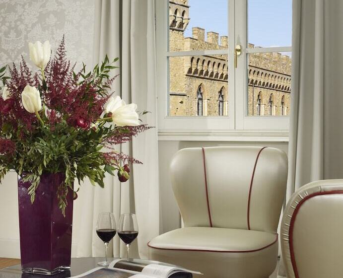 سوییت اجرایی, San Firenze Suites & Spa
