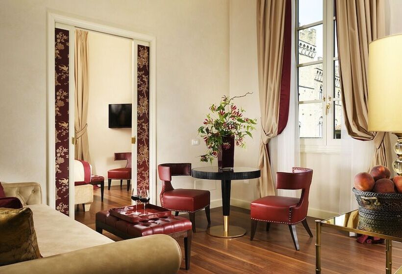 سوییت اجرایی, San Firenze Suites & Spa