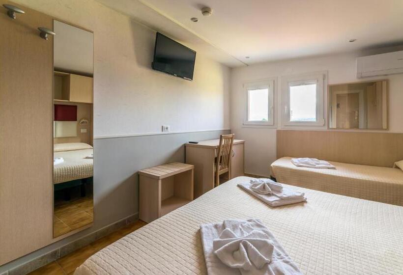 Standard Triple Room, Stresa