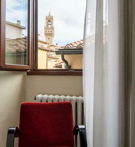 اتاق سوپریور, Torre Guelfa Palazzo Acciaiuoli