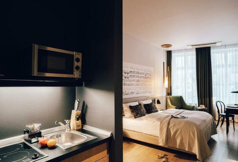 スタンダードスタジオ, Townhouse Leipzig