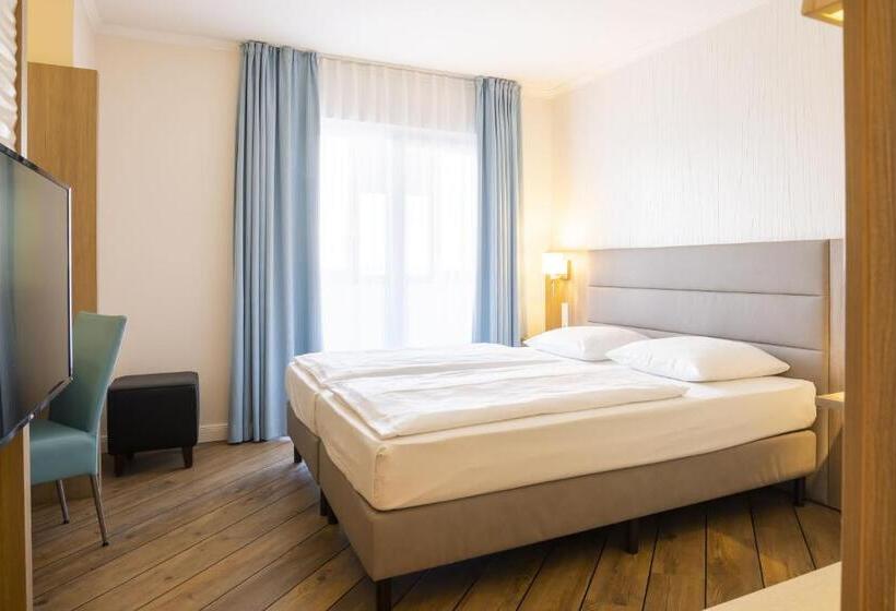 Standard Single Room, Vier Jahreszeiten Lubeck