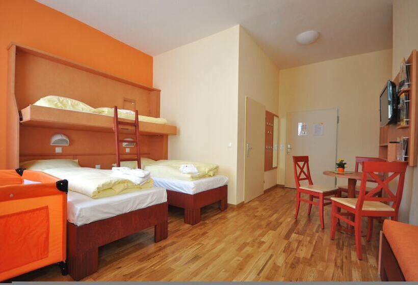 اتاق استاندارد سه نفره, Jufa Hotel Meersburg Am Bodensee