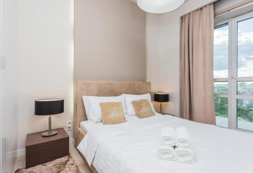 استودیوی استاندارد, Platinum Residence