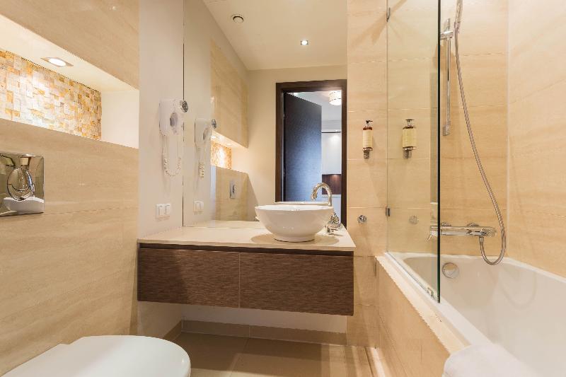 استودیوی استاندارد, Platinum Residence
