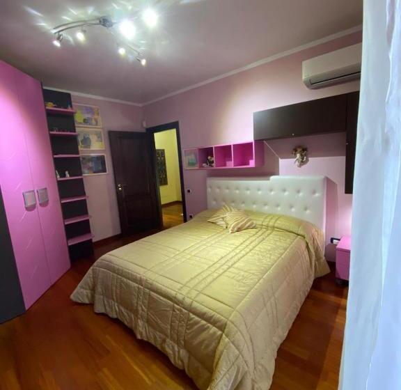 اتاق خانوادگی, B&b Rossella