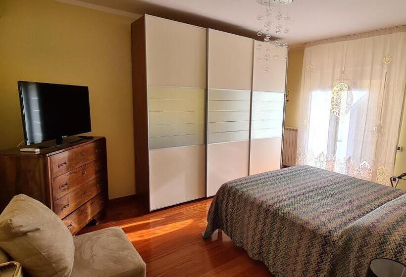 اتاق خانوادگی, B&b Rossella