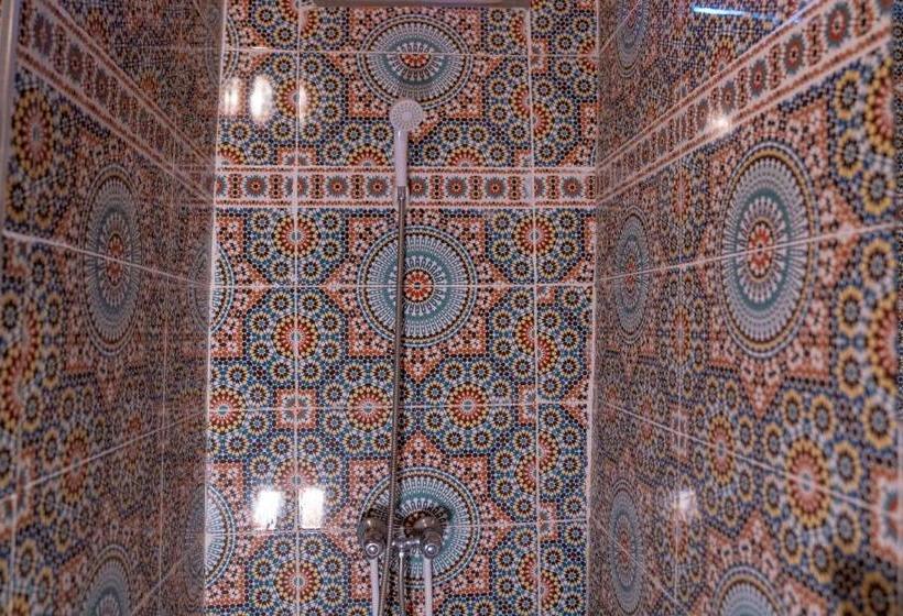 اتاق اکونومی, Maison Etoile Du Desert