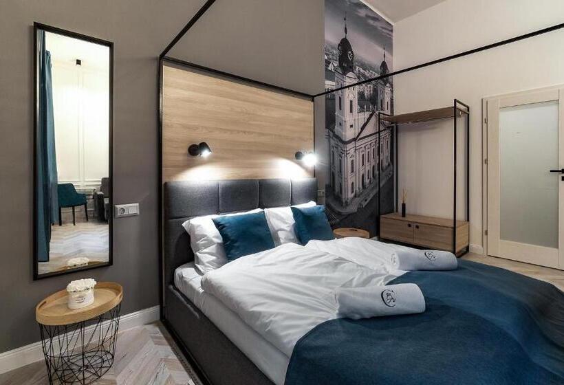 استودیوی سوپریور, Catalog Boutique Rooms