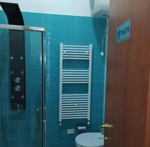 اتاق استاندارد چهارنفره با بالکن, La Torre B&b