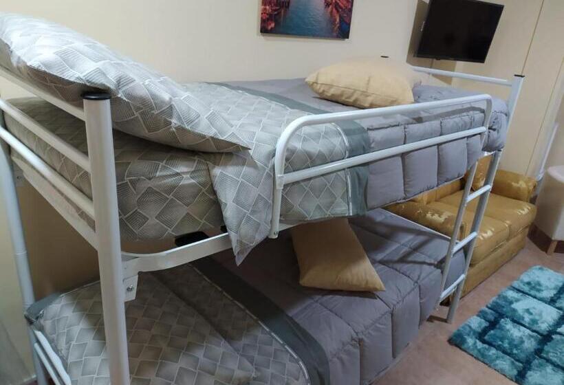 اتاق استاندارد چهارنفره با بالکن, La Torre B&b