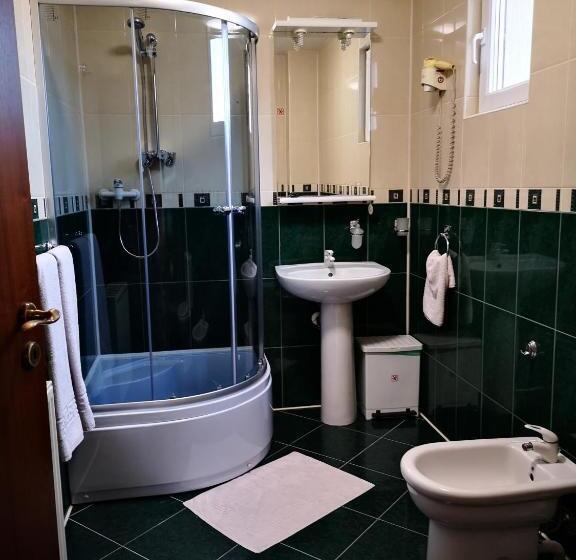 デラックスルーム, Vila Sara