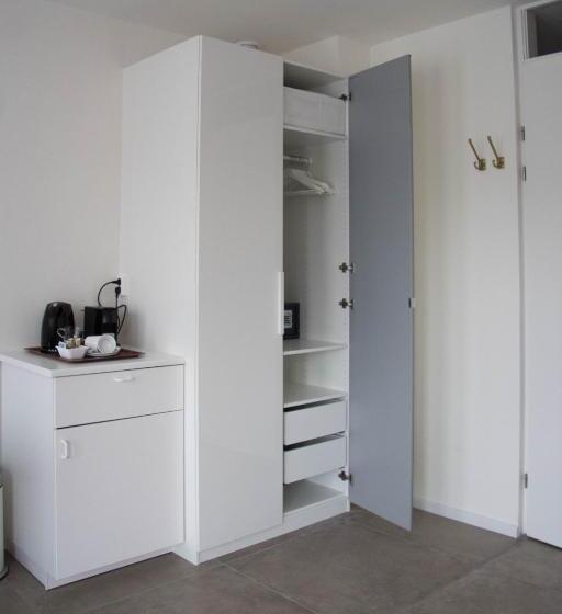 اتاق استاندارد, B&b Mondriaan