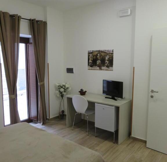 اتاق استاندارد, Alex Rooms