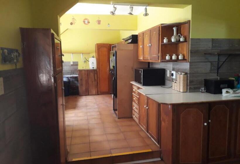 اتاق استاندارد, Caledon Overnight Rooms