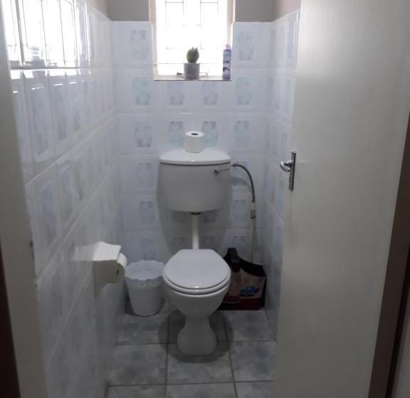 اتاق استاندارد, Caledon Overnight Rooms