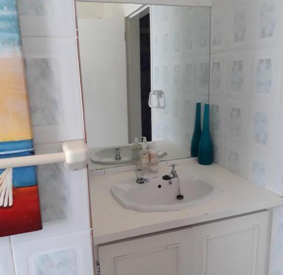 اتاق استاندارد, Caledon Overnight Rooms