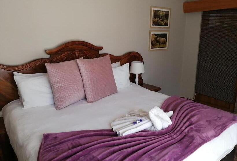 کلبه ییلاقی, Caledon Overnight Rooms