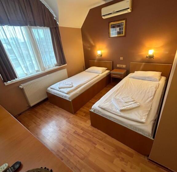 اتاق استاندارد, Motel Al Capone