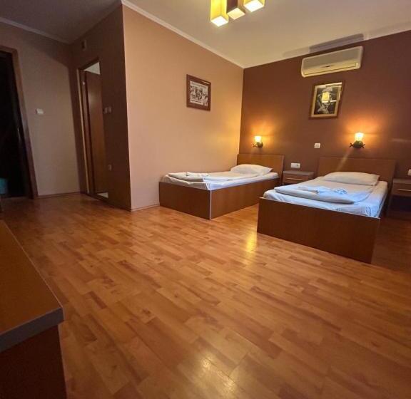 اتاق استاندارد, Motel Al Capone
