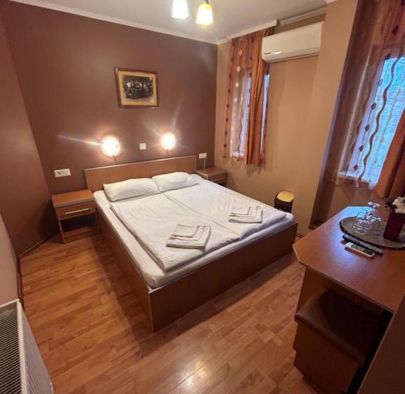 اتاق استاندارد, Motel Al Capone