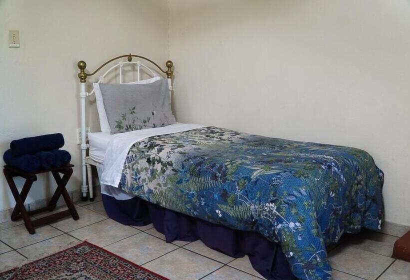 اتاق استاندارد چهار تخته, Outentique Accommodation