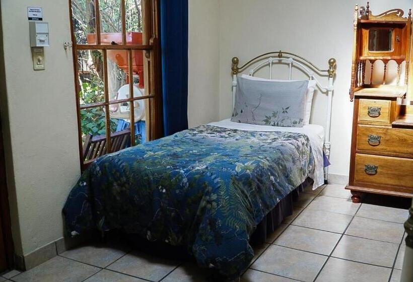 اتاق استاندارد چهار تخته, Outentique Accommodation
