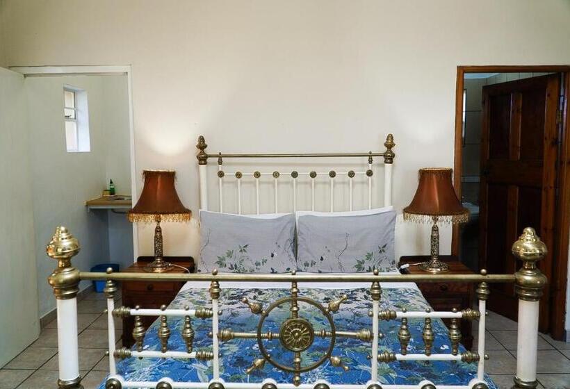 اتاق استاندارد چهار تخته, Outentique Accommodation