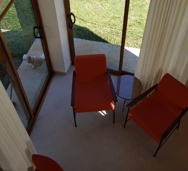 کلبه ییلاقی سوپریور یک خوابه, Robinson Cottage Monte Verde Mg