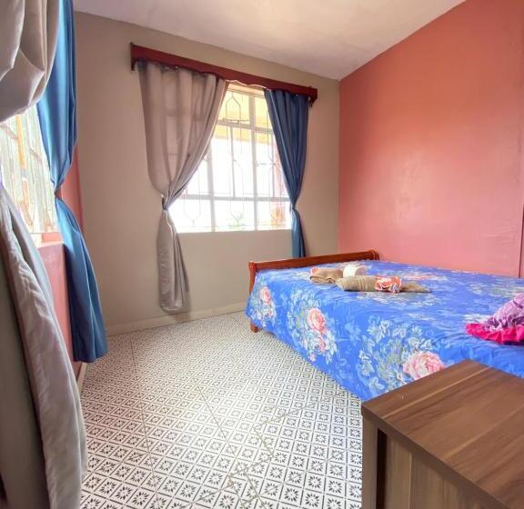 سوییت خانوادگی, La Rosedepine Chez Mariani Chez L Habitant