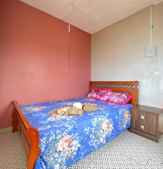 سوییت خانوادگی, La Rosedepine Chez Mariani Chez L Habitant