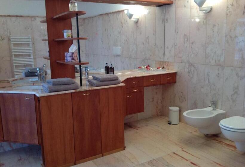 اتاق استاندارد با وان آب گرم, Villas