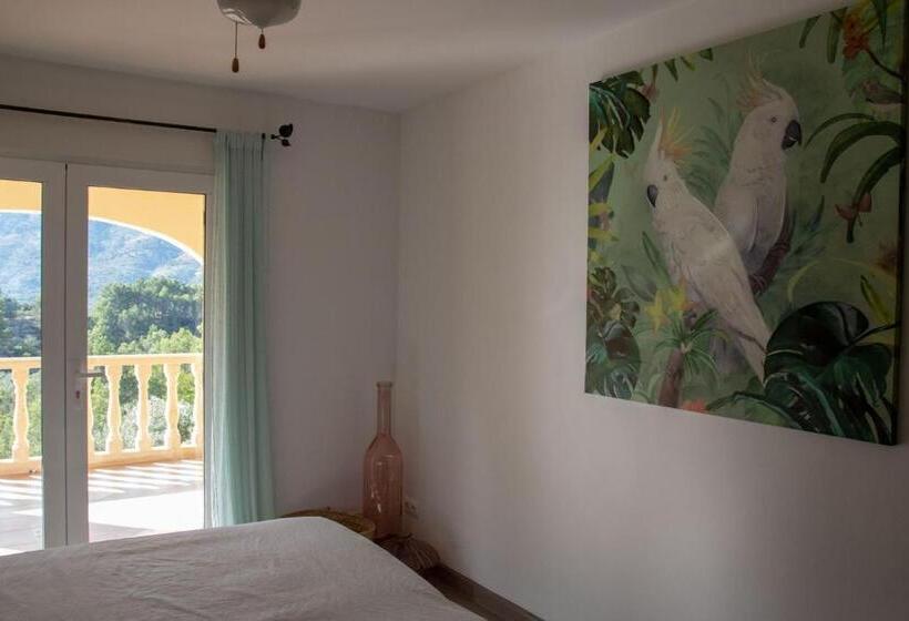 Deluxe Room Mountain View, Villa Foia Vella   Adults Only