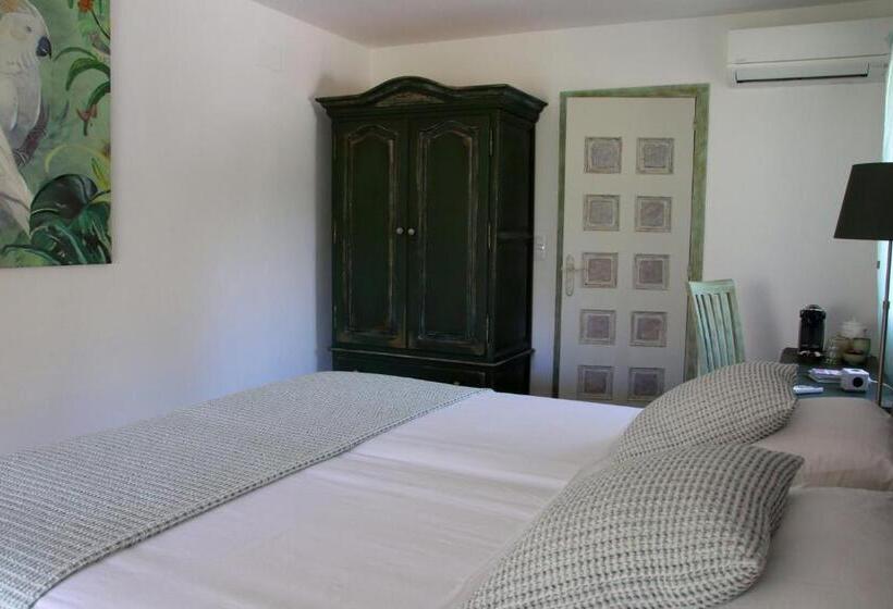 Deluxe Room Mountain View, Villa Foia Vella   Adults Only