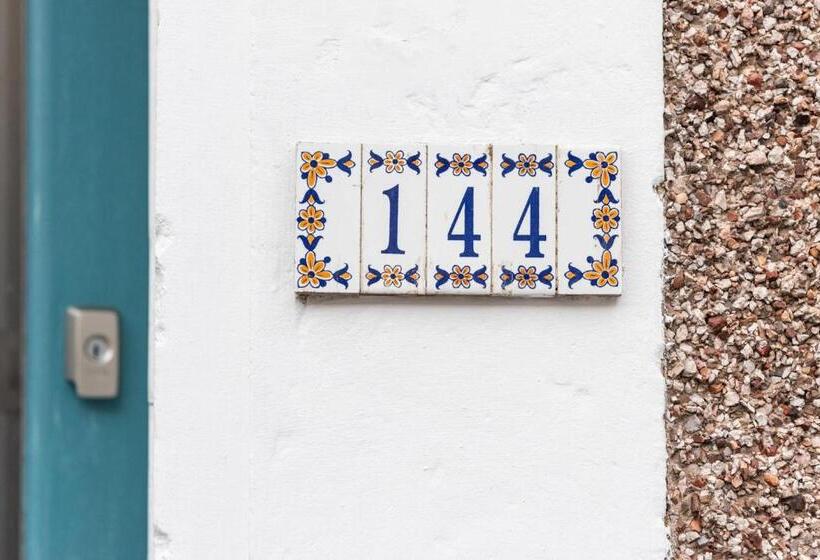 اتاق استاندارد با سرویس بهداشتی مشترک, 144 Lower Cheltenham Place