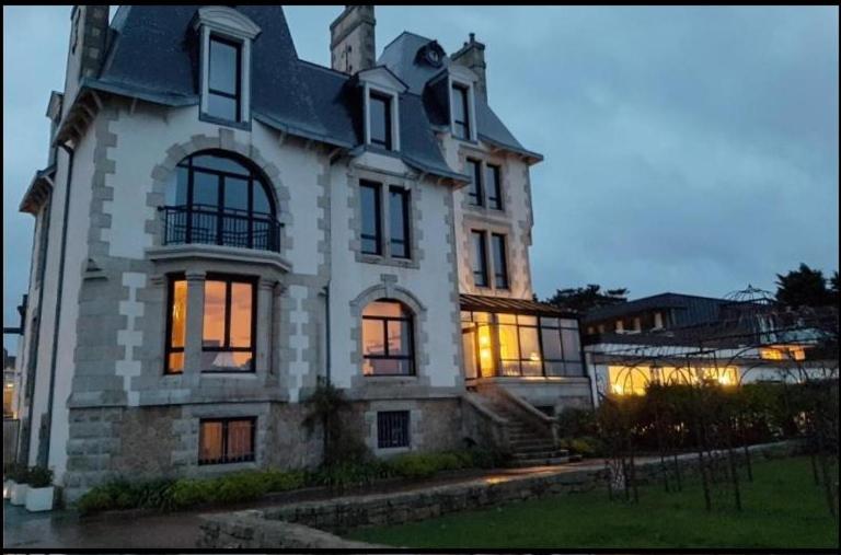 اتاق استاندارد با چشم‌انداز دریا, Château De Saint Samson