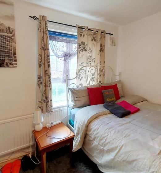 اتاق استاندارد سه نفره, Merciful King Room, In Zone 2 3