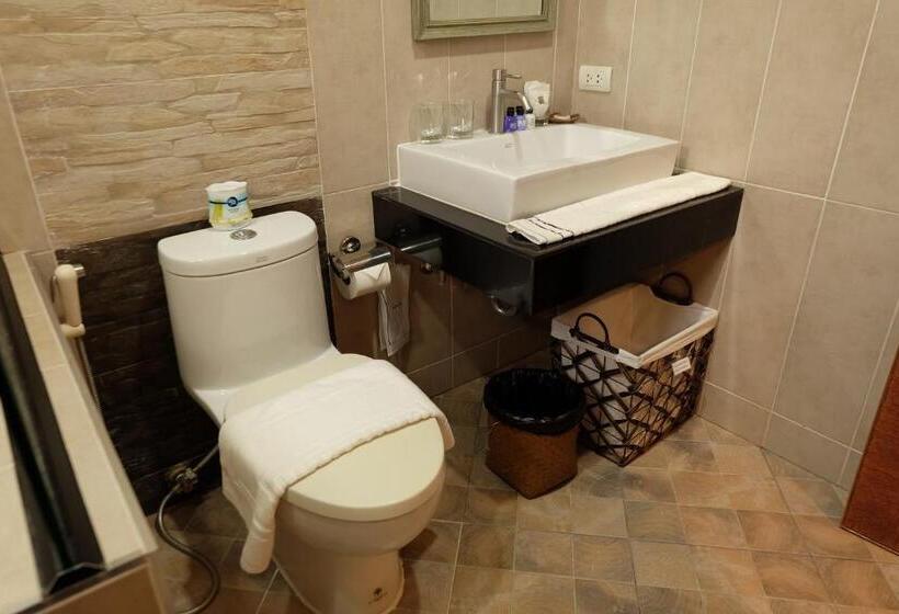 اتاق استاندارد با تخت بزرگ, Namtok Sarika Resotel