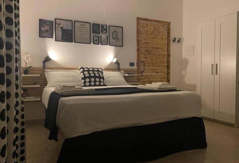 اتاق خانوادگی, Hera Bnb