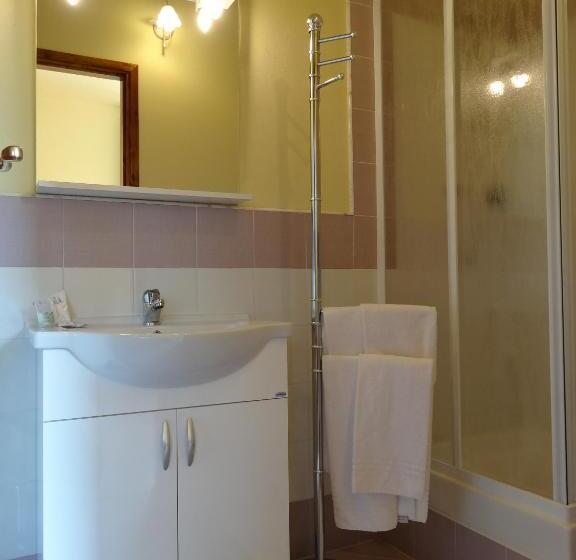 اتاق استاندارد چهار تخته, Bed & Breakfast La Tavernetta